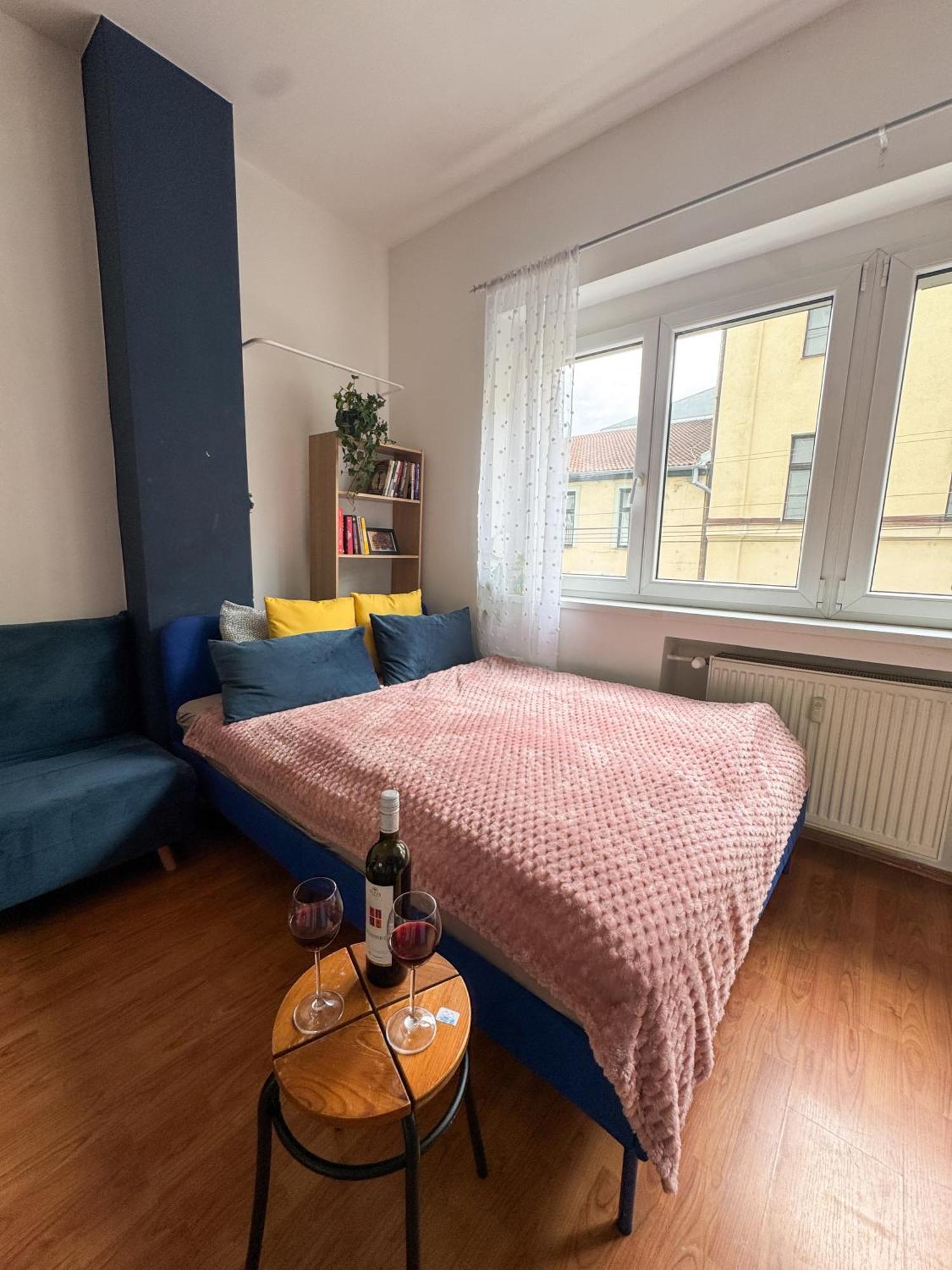 Old Town Cozy Studio In City Center براتسيلافا المظهر الخارجي الصورة